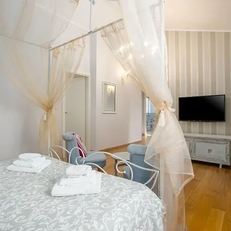 Mediterrane Steinvilla Mit Beheiztem Privatpool, Aromatischen Mittelmeerpflanzen 펜션 *